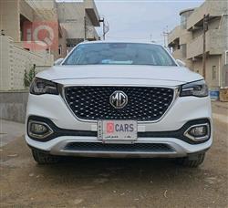 ئێم جی HS